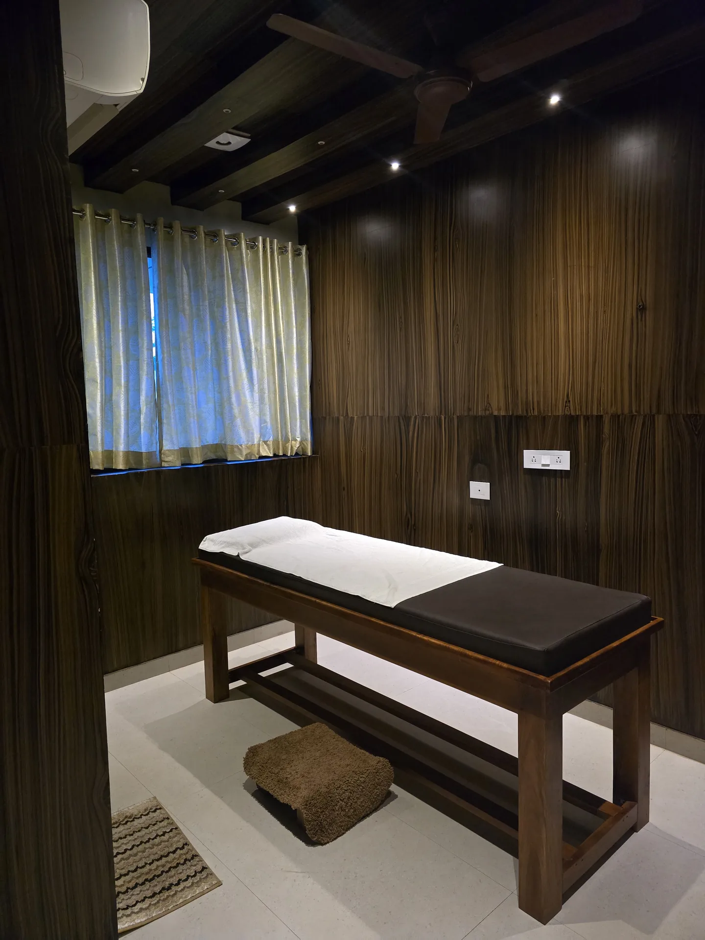 Private treatment suite at Tris Wellness Spa